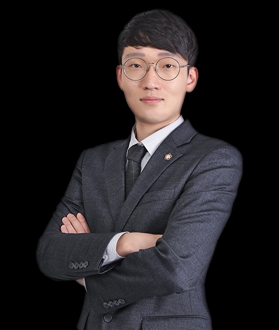 군전문변호사 조우리
