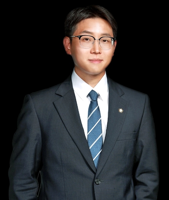 군전문변호사 정우철